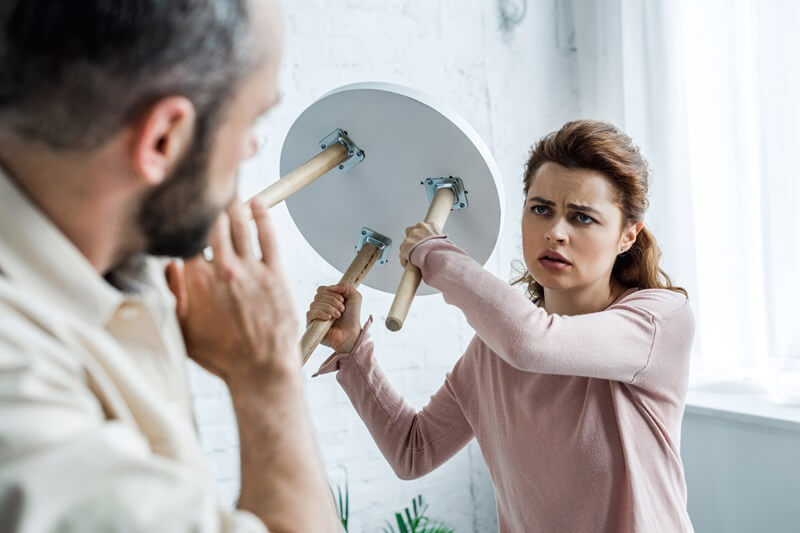 Abogados Ofrecen Orientación Sobre Sus Derechos En Cargos De Agresión