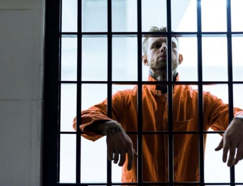 ¿Irá a prisión por un delito menor en su primera ofensa?