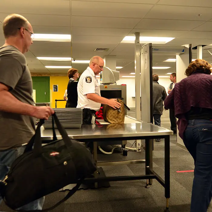 Abogado para crímenes en aeropuerto en Dallas The Medlin Law Firm